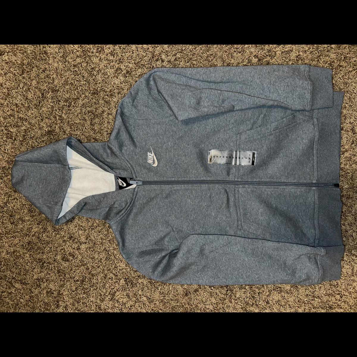 Nike Sportswear Big Kids (Boy’s) Club Fleece Full-Zip Hoodie Sample